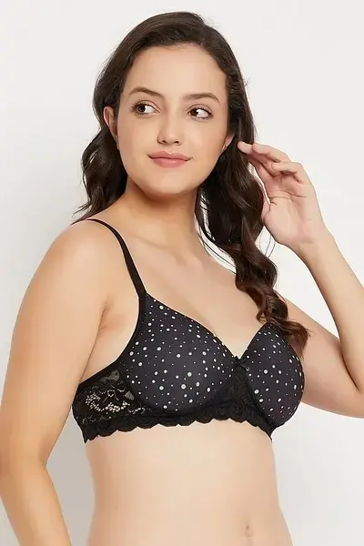 clovia-picture-padded-non-wired-full-cup-polka-print-t-shirt-bra-in-black-lace-288863.webp