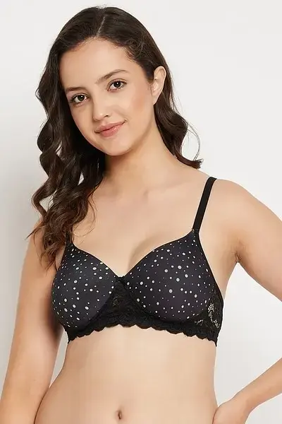 clovia-picture-padded-non-wired-full-cup-polka-print-t-shirt-bra-in-black-lace-204783.webp