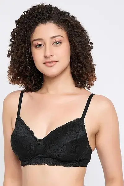 clovia-picture-padded-non-wired-full-cup-bra-in-black-lace-6-126498.webp