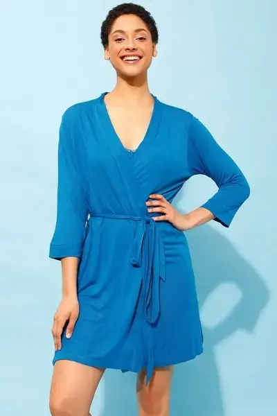 clovia-picture-chic-basic-short-night-dress-robe-set-in-cobalt-blue-cotton-499027.webp