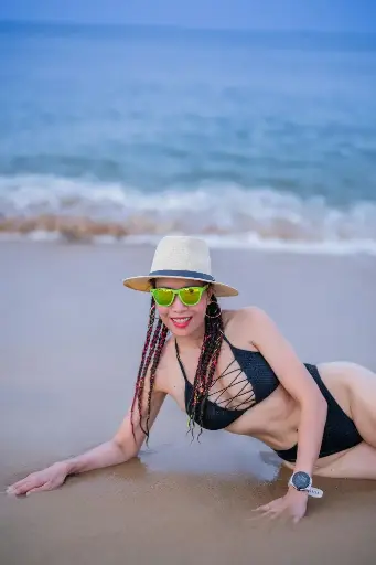 ROUGELIEBEN Beautiful Beach Set Black Colour